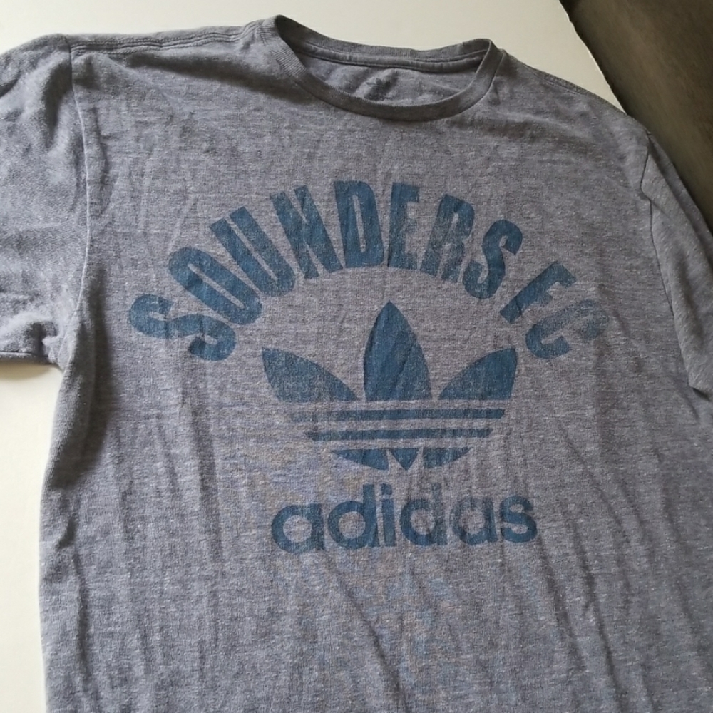 Retro adidas sounders fc tshirt medium